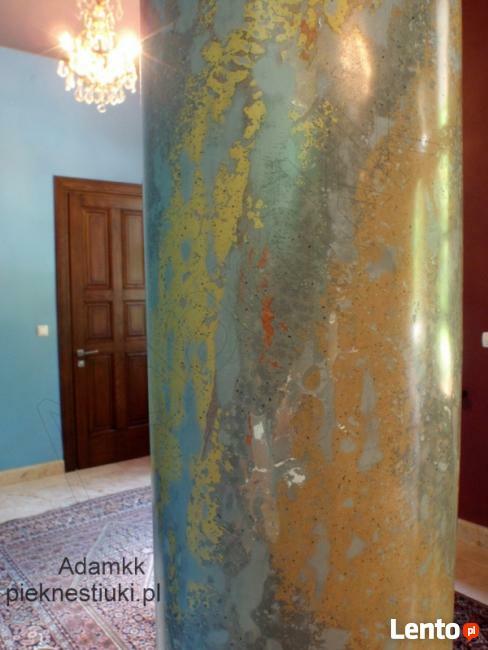 Kolumna w salonie w ultra stiuku marmurowym!