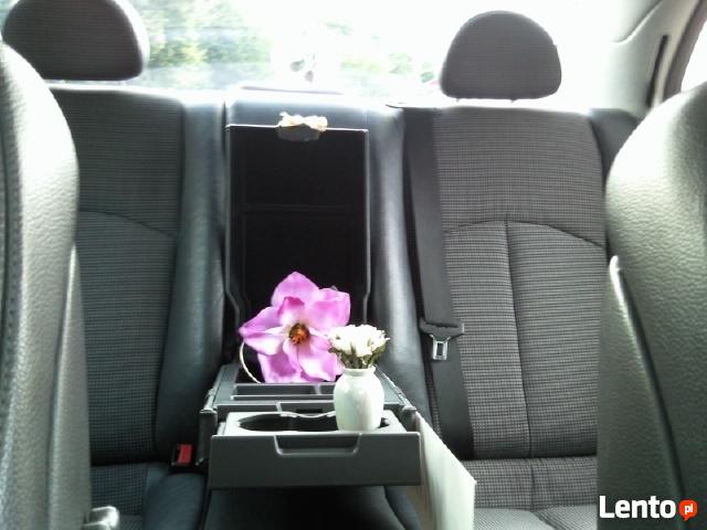 Auto do ślubu Mercedes-Benz Klasy E Rezerwacje 2024