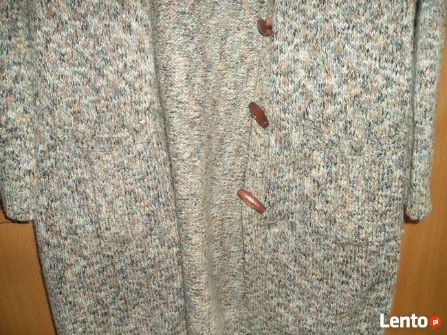 długi sweter z paskiem 40-42 Yessica