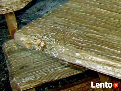 Stylowy stół z litego drewna, ręcznie rzeźbiony