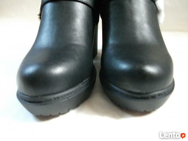Czarne, nowe botki, sztyblety:wyciecia, sprzączki, nr.39