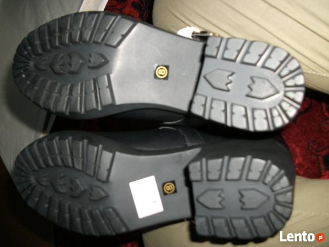 Czarne, nowe botki, sztyblety:wyciecia, sprzączki, nr.39