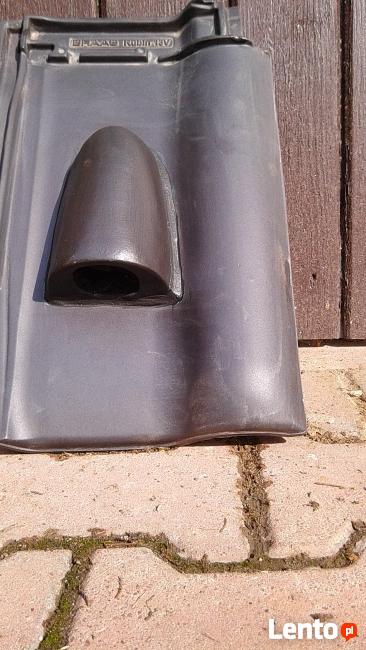 Dachówka solarna ,fotowoltaika przejście w dachówce