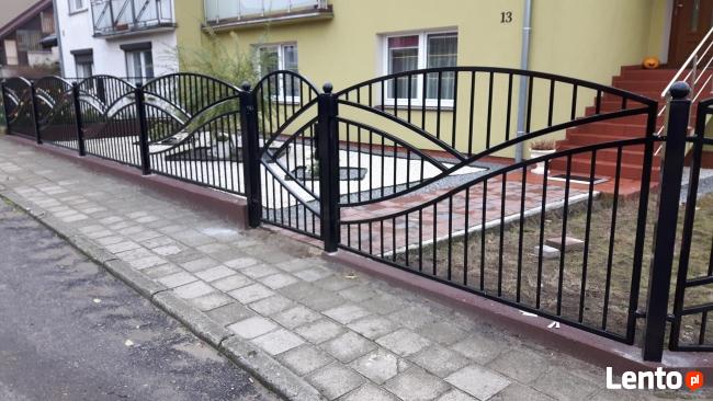 Płoty, furtki, bramy, poręcze, balkony