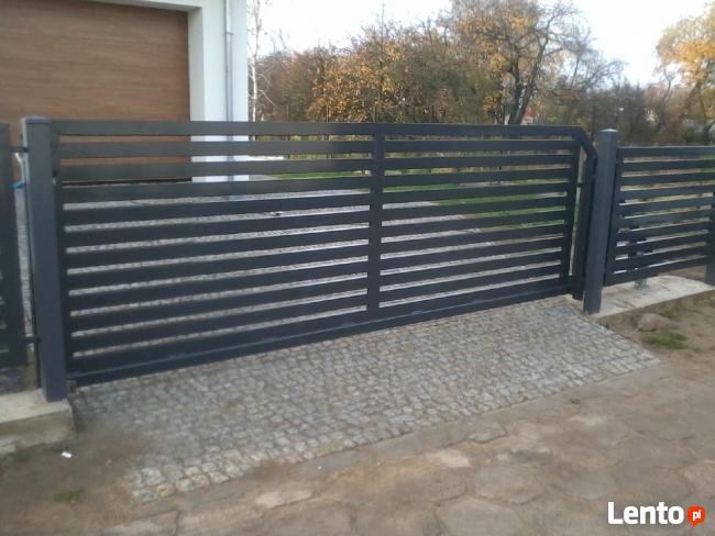 Płoty, furtki, bramy, poręcze, balkony