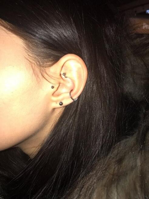 Kolczykowanie z dojazdem do klienta