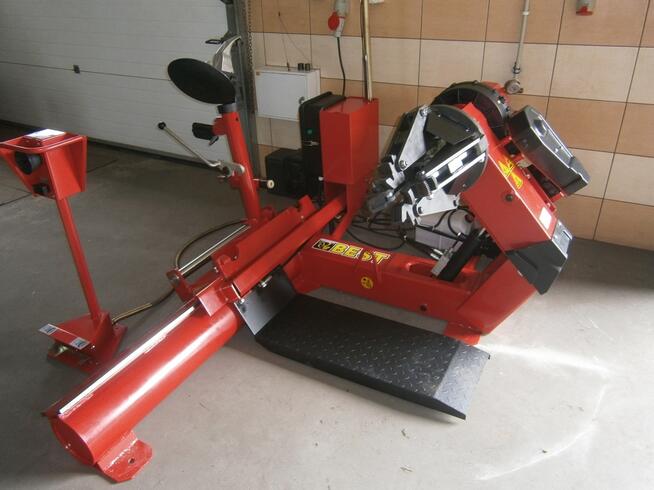 OPONY,FELGI,LAWETY,PROSTOWANIE FELG,TIR,CIĘŻAROWE