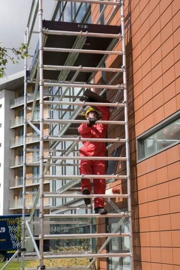 Wynajem rusztowań , rusztowania aluminiowe