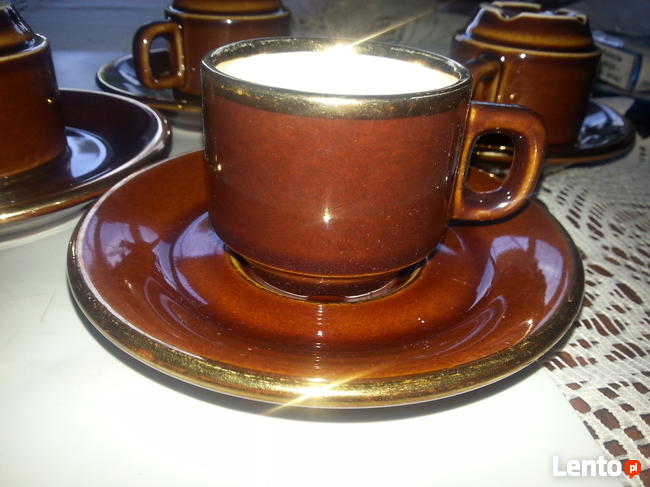 4 filizanki ze spodkami