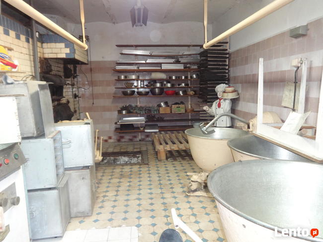 KAMIENICĘ Z PIEKARNIĄ CUKIERNIĄ