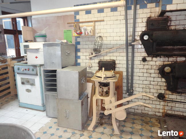 KAMIENICĘ Z PIEKARNIĄ CUKIERNIĄ