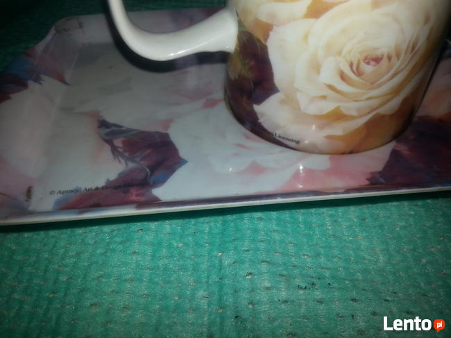 Filizanka ze spodkiem fine bone china