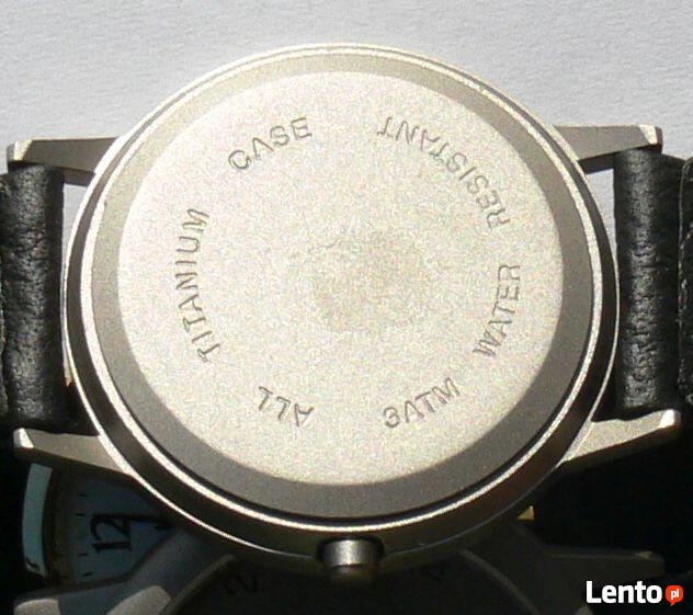 Zegarek w kopercie tytanowej