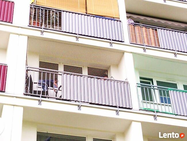 Montaż siatki na balkonie, oknie dla ptaków, kotków.