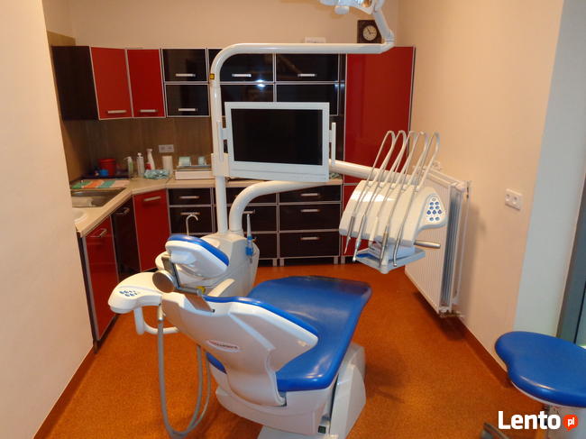 Stomatolog / dentysta pomoże - FLOWERDENT