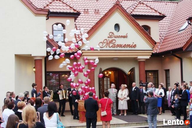 Prezent z balonami na hel, pudło niespodzianka dla Młodych!