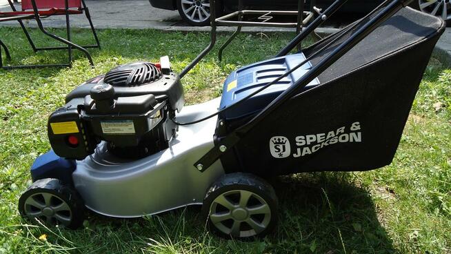 Kosiarka spalinowa BRIGGS&STRATTON 450 NOWA