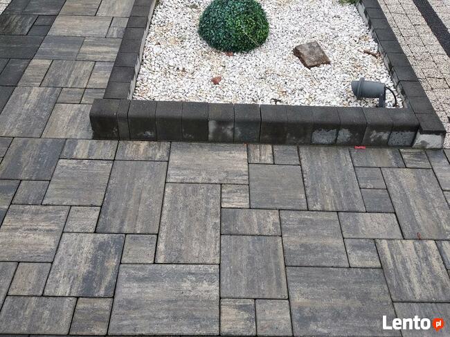 Układanie kostki brukowej