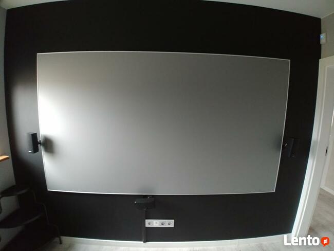 Uchwyt do telewizora z montażem