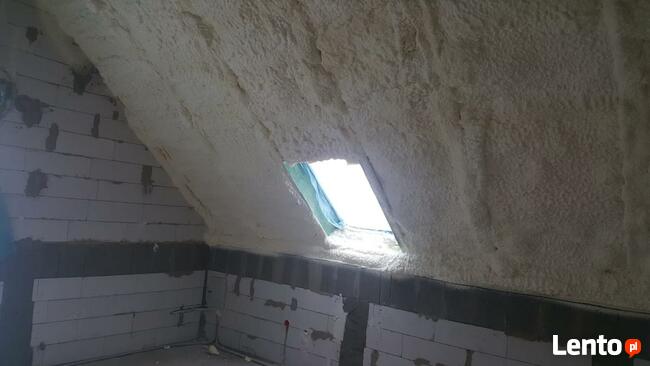 Ocieplanie budynków pianą PUR. Hydroizolacje dachów płaskic.