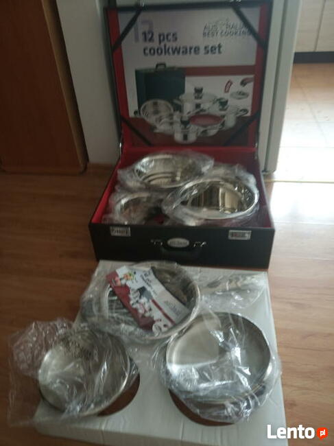 Zestaw 12 australijskich garnków w walizce