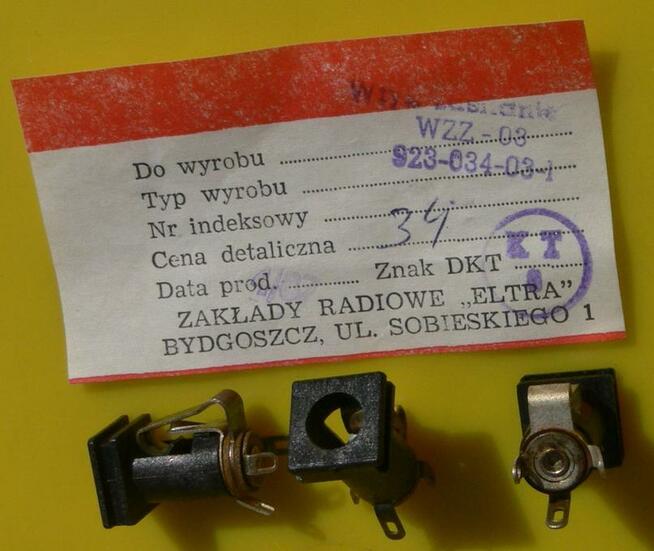 Wtyki i gniazda zasilające (PRL)