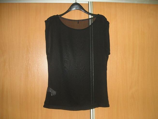 sweterek w paski + czarna bluzka mgiełka Cubus 40