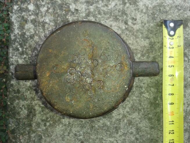 Stary, antyk, moździerz mały, 50 zł.