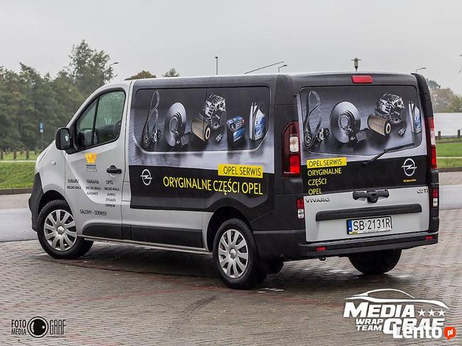 Oklejanie samochodów grafiką reklamową.