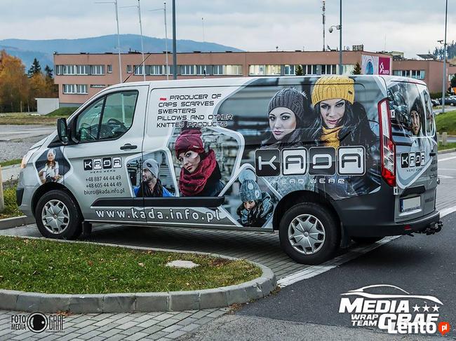 Oklejanie samochodów grafiką reklamową.