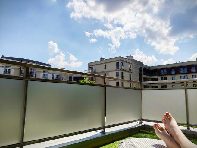 Oklejanie szyb balkonowych / tarasowych. Folia mrożona WAWA