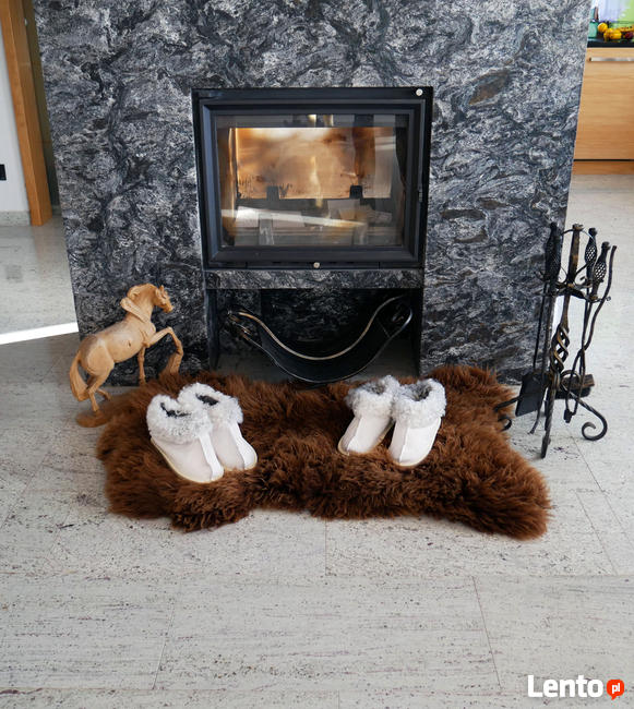 Ciepłe kapcie zimowe, puszysta naturalna skóra owcza Gotland