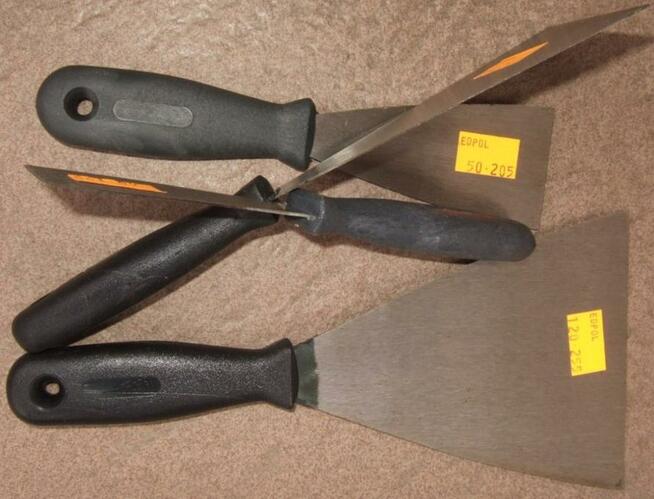 SZPACHELKA MALARSKA GIPS TYNK 40mm KRAJOWA RĄCZKA PLASTIKOWA