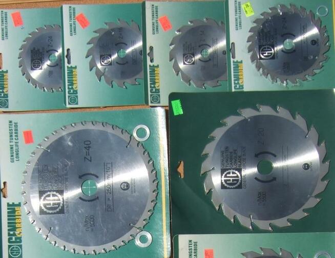 PIŁA Z WIDIĄ DO DREWNA 300 30 ZĘBY 80 40 24 230 25 FV WĘGLIK