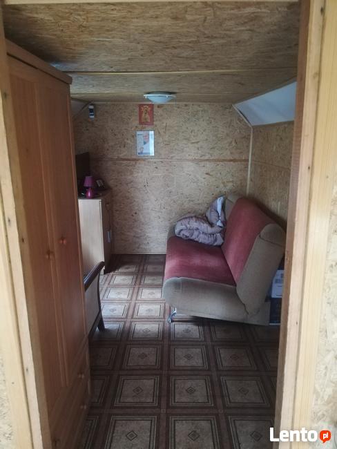 Oddam za darmo barak z przybudówką