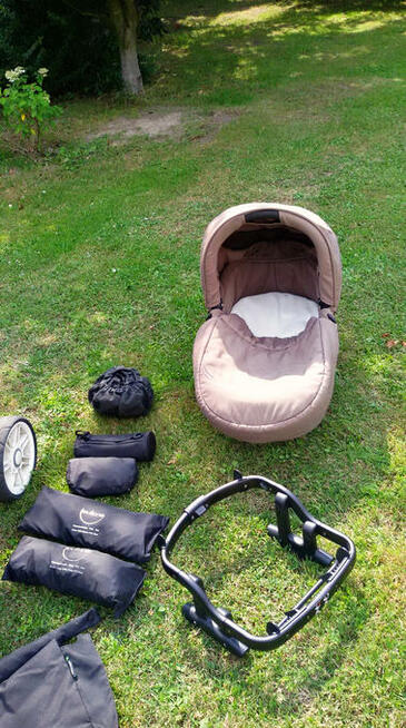 Wózek Teutonia Cosmo 3 w 1 komplet spacerówa, gondola,fotelik