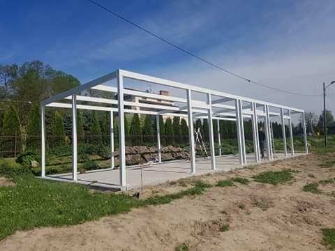 Montaż z płyt warstwowych