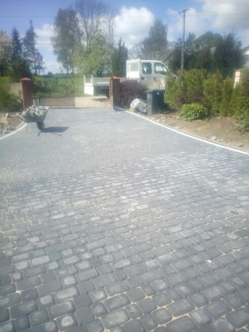 Kompleksowe układanie kostki brukowej