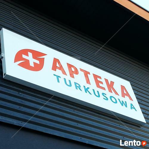 Kasetony z dibondu – trwała i skuteczna reklama firmy