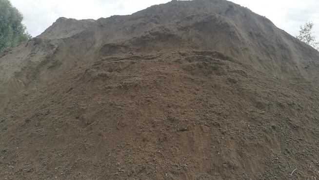 Ziemia sortowana, siana, ogrodowa, trawnikowa, czarnoziem.