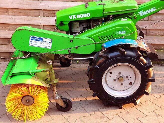 Traktorek Jednoosiowy Dzik Ciągnik Ogrodniczy Zamiatarka