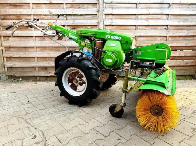 Traktorek Jednoosiowy Dzik Ciągnik Ogrodniczy Zamiatarka