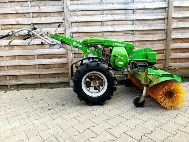 Traktorek Jednoosiowy Dzik Ciągnik Ogrodniczy Zamiatarka