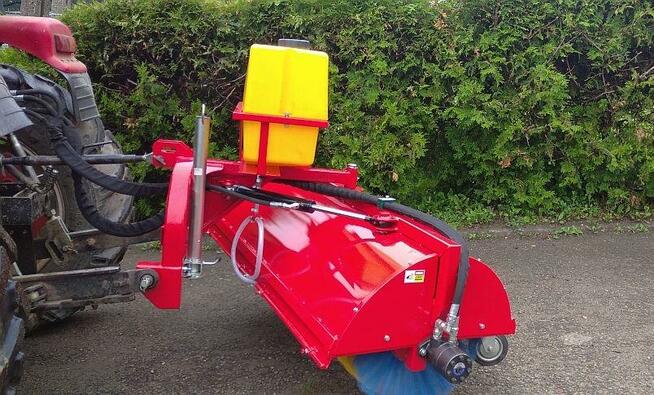 ZAMIATARKA ulic, szerokość robocza 150 cm napęd hydrauliczny