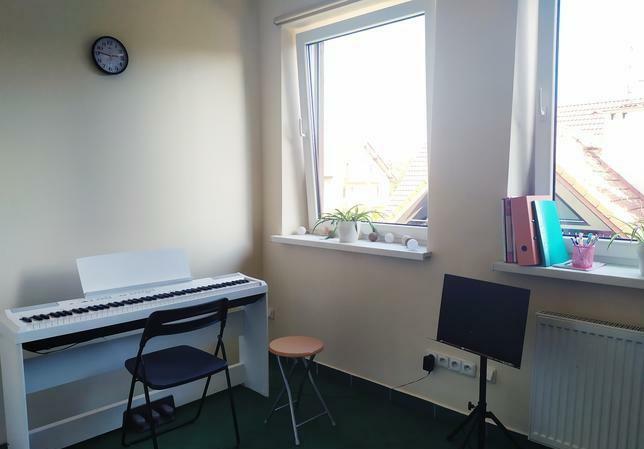 Amoroso Centrum Edukacji Muzycznej śpiew, gitara, pianino.