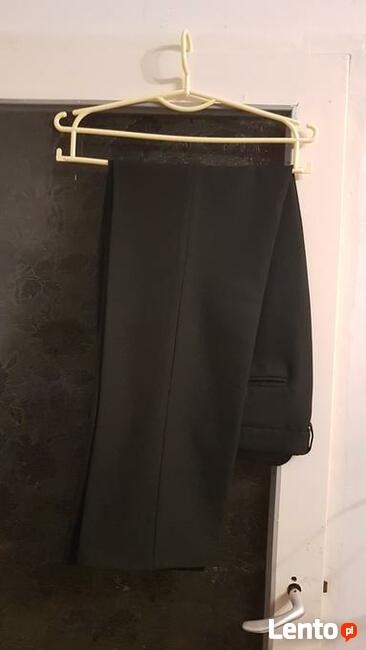 Sprzedam czarny garnitur - stan idealny