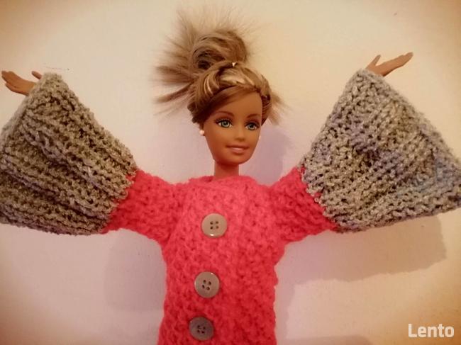 Sweterek dla lalki Barbie ubranko jak sukienka z włóczki