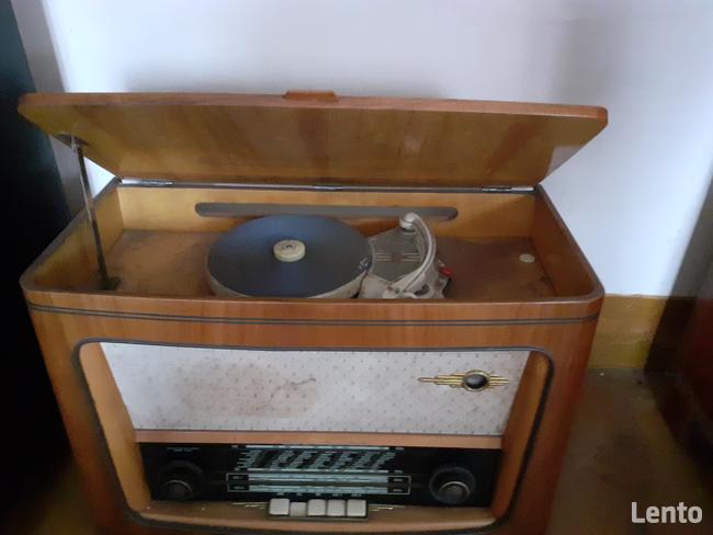 Radio Serenada 6299 z gramofonem