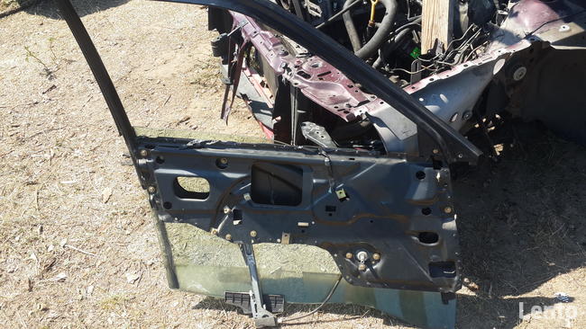 Szyby boczne z mechanizmem opuszczania szyb do Audi 80 b4