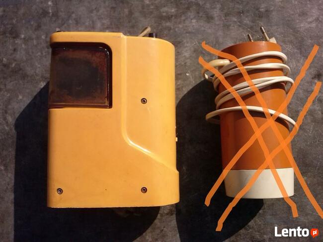 Młynek do mielenia kawy, pieprzu, elektryczny, dwa po 30 zł.